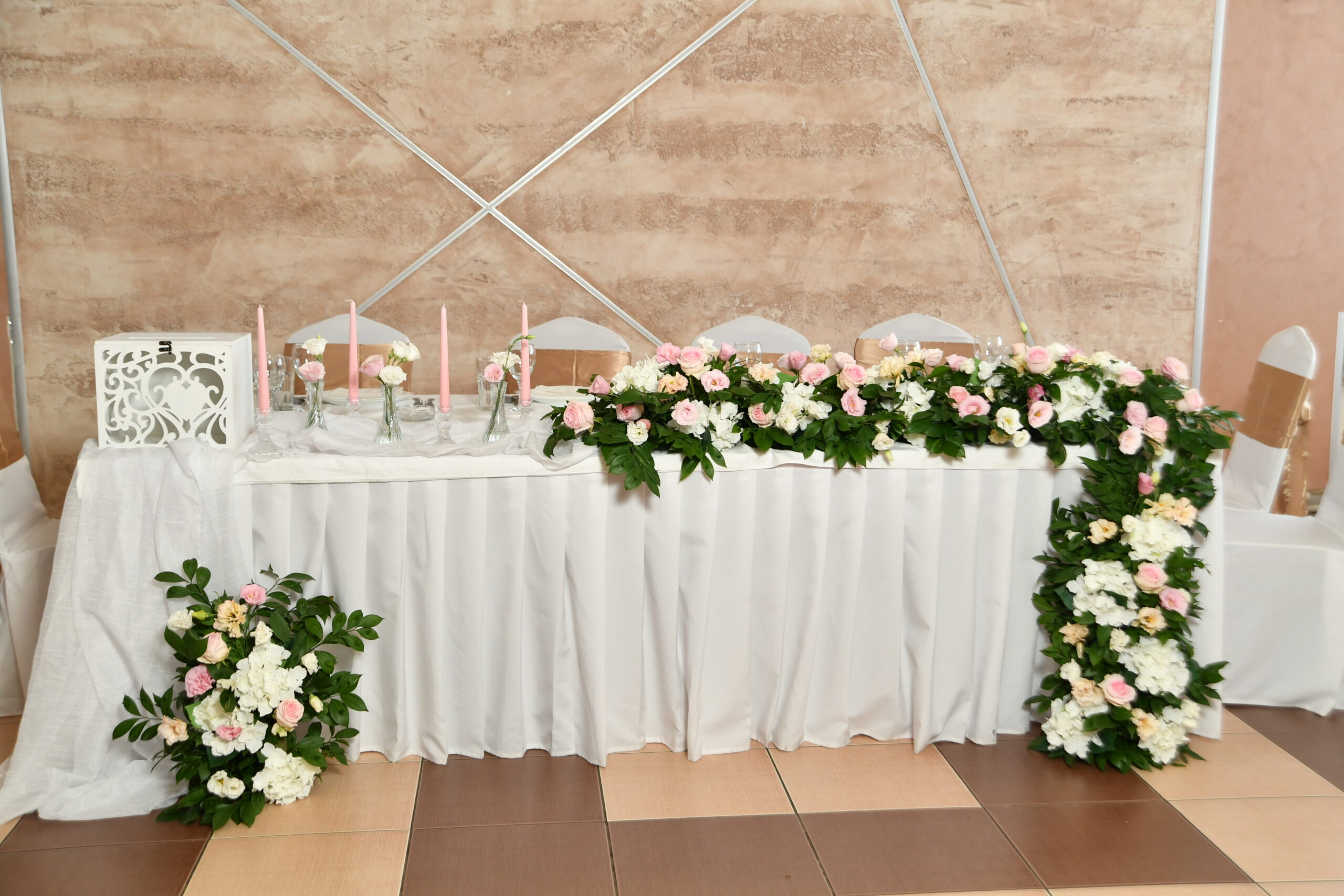 venčanje mladenački sto venčanje mladenački sto